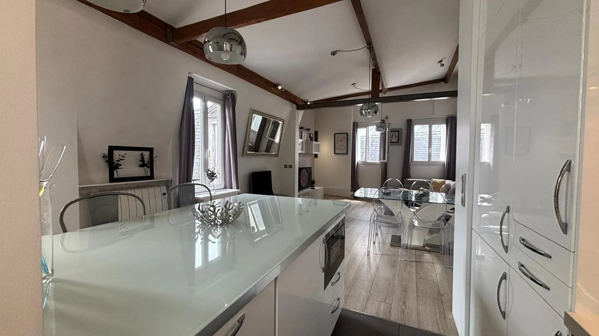 פריז Loft Refait A Neuf En Dernier Etage 2 Chambres דירה